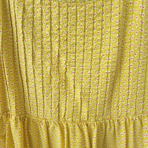 Yellow sundress. Adorable - Picture 2 of 6